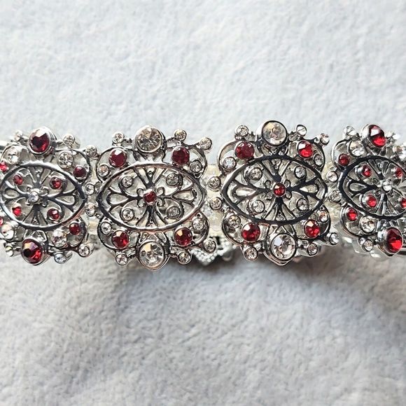 Crimson Tide Stretch Bracelet Fan pride Alabama Football bracelet - Picture 4 of 4